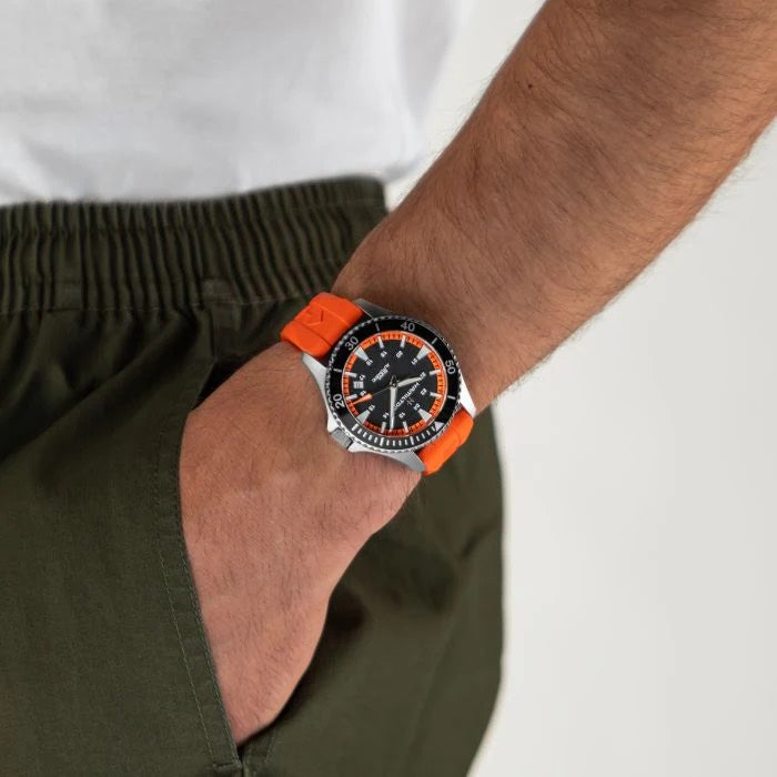 Khaki Navy Scuba Auto * – Trifecta