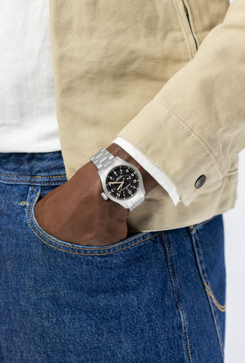 Khaki Field Mechanical Power Reserve 40 mm Black on Bracelet