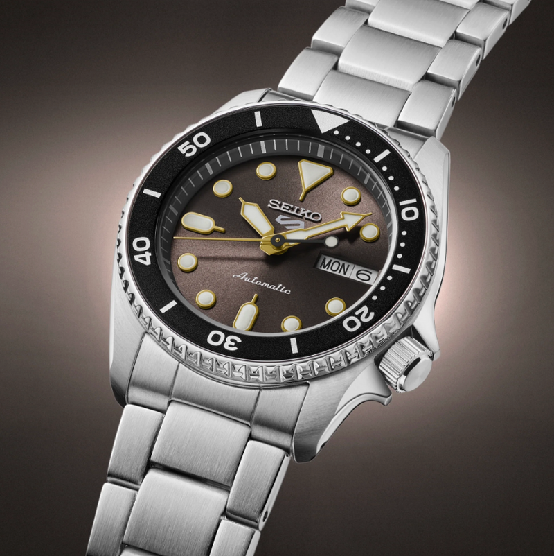 5 Sports SKX Charcoal on Bracelet – Trifecta 5 Sports SKX Charcoal on Bracelet – Trifecta