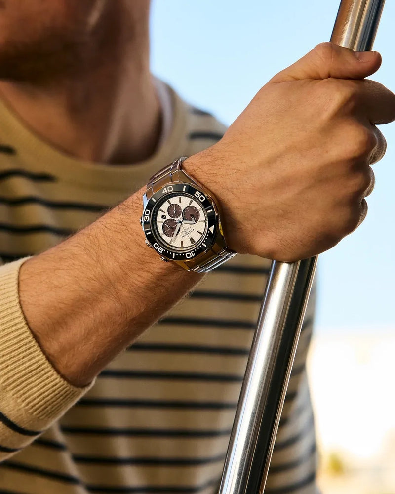 Endeavor Chrono 43 mm – White on Bracelet – Trifecta