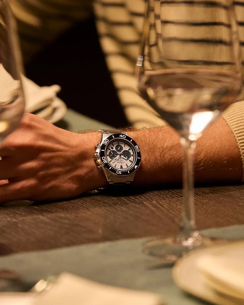 Endeavor Chrono 43 mm – White on Bracelet – Trifecta